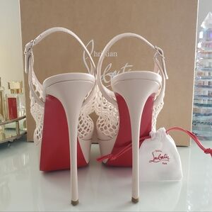 AUTH Christian Louboutin Nude Heels with Signature Red Soles Sz 41.5 Like New